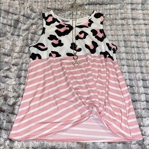 The Mint Julep animal print knotted front tank